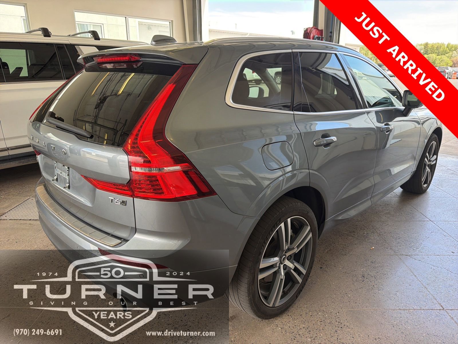 Used 2020 Volvo XC60 T6 Momentum w/ Protection Package Premier AWD/4WD image 2