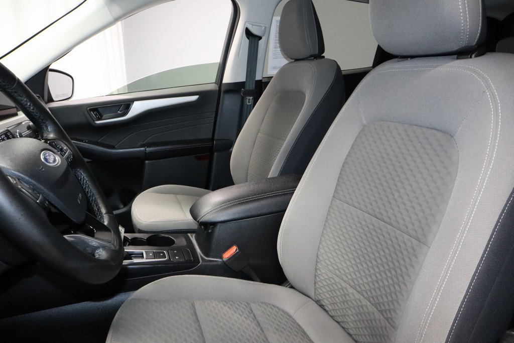 Certified 2022 Ford Escape SE w/ SE Sport Appearance Package image 25