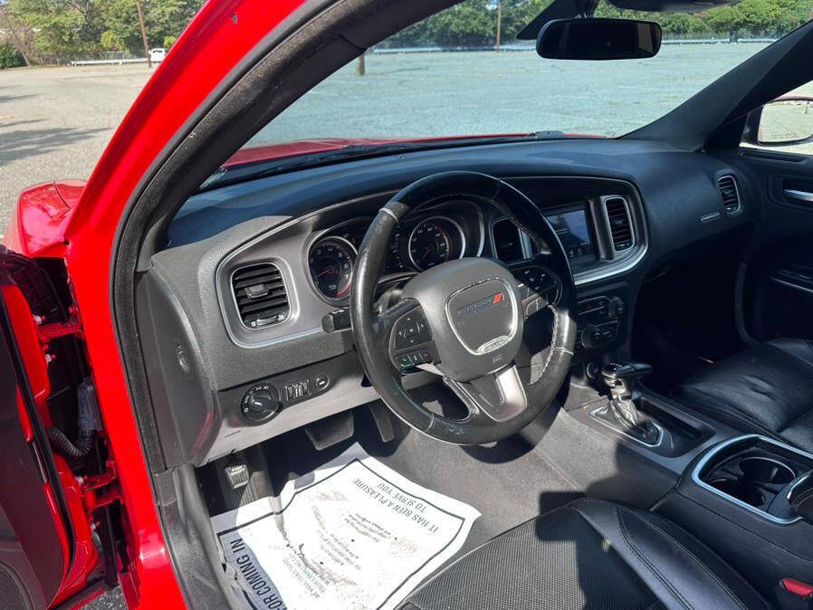 Used 2019 Dodge Charger SXT w/ Leather Interior Group image 27