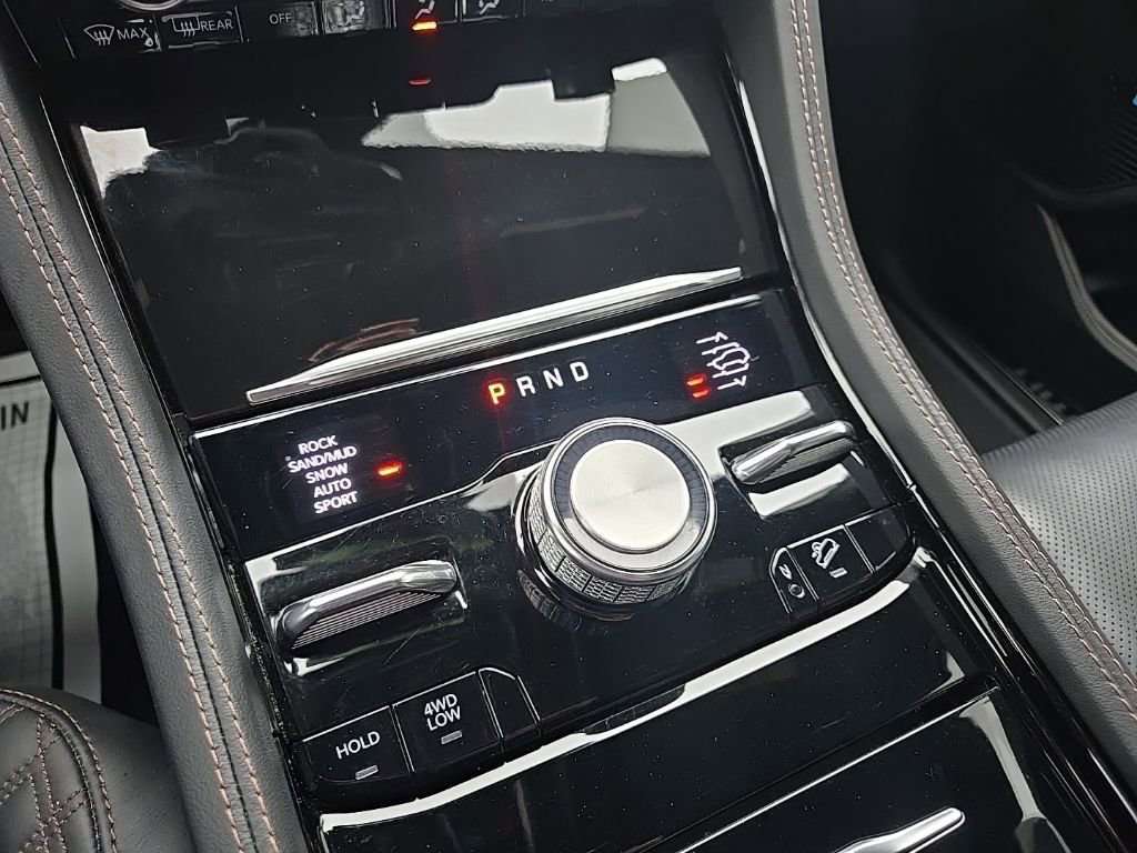Used 2022 Jeep Grand Cherokee Summit AWD/4WD image 65