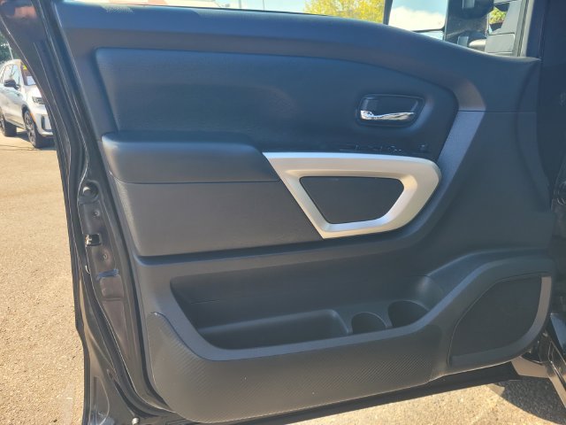 Used 2021 Nissan Titan SV w/ SV Convenience Package AWD/4WD image 18