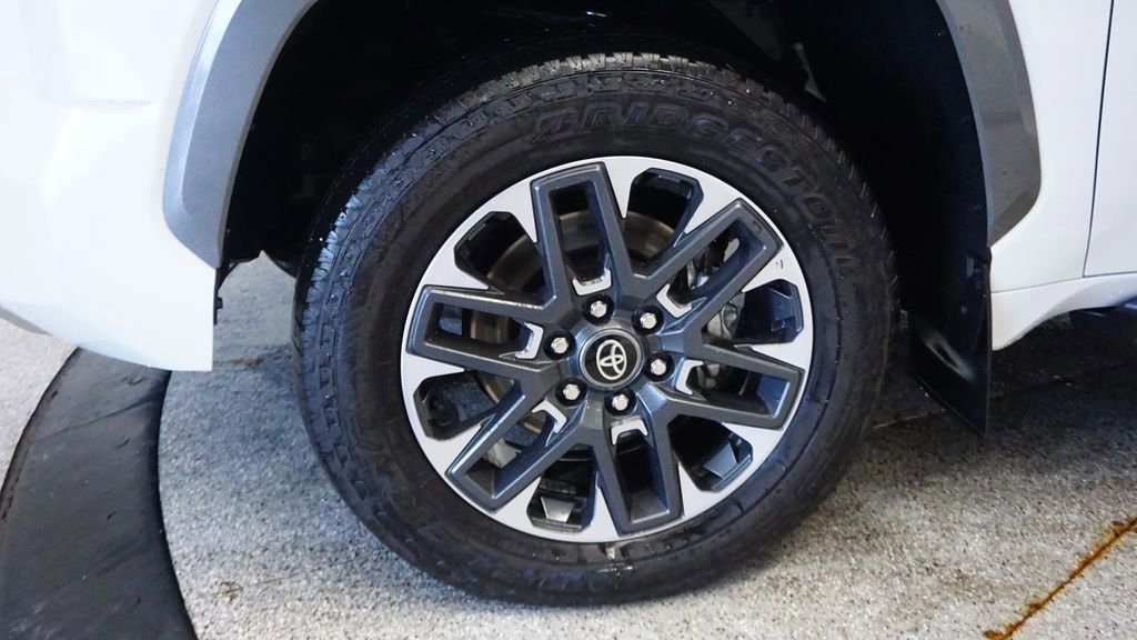 Used 2025 Toyota Tundra Limited image 10