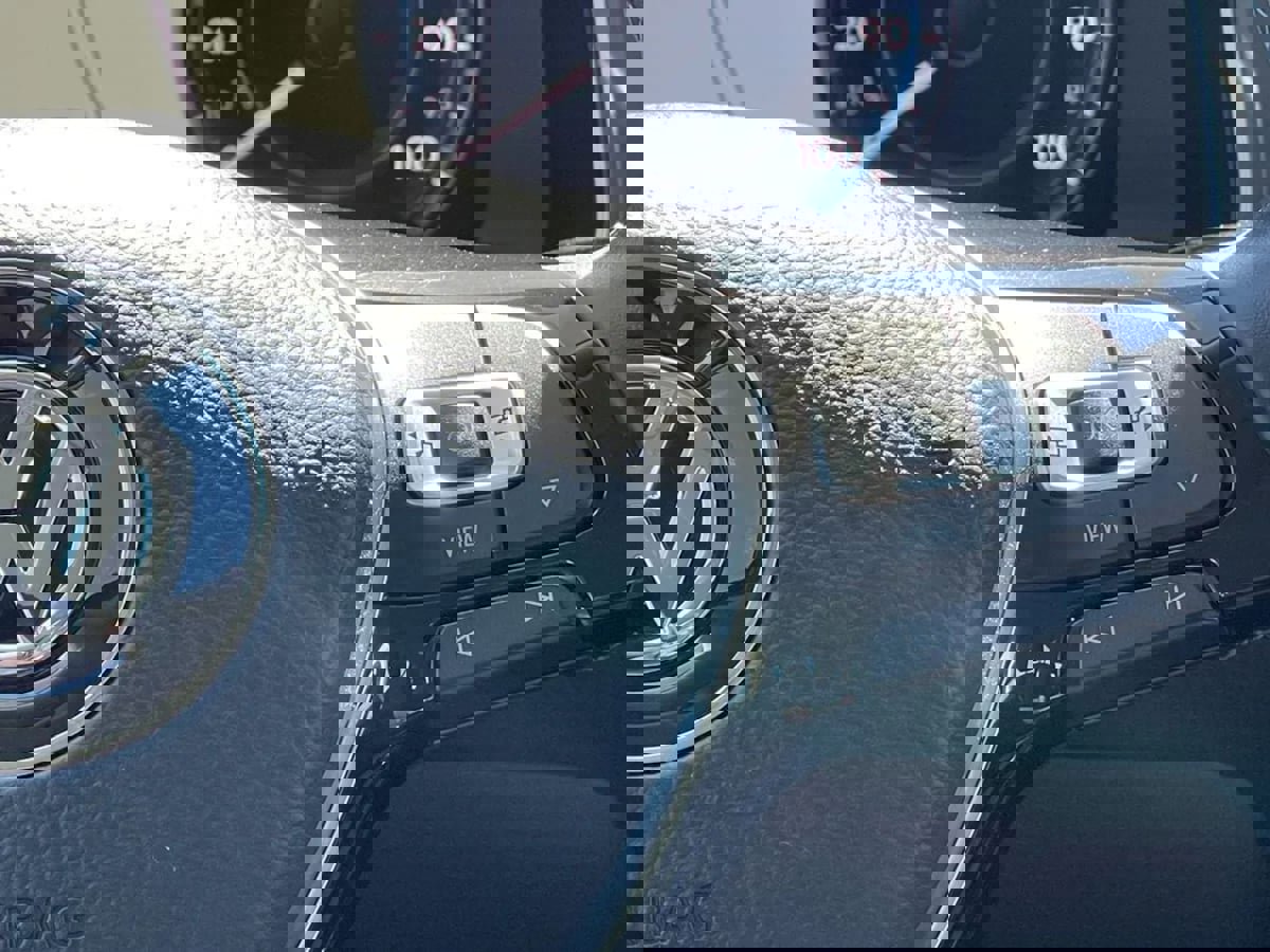 Used 2019 Volkswagen e-Golf SEL Premium image 30