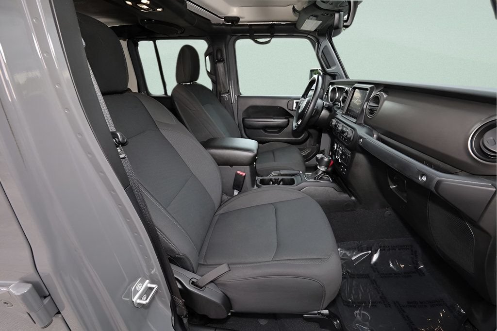 Used 2021 Jeep Gladiator Sport AWD/4WD image 14