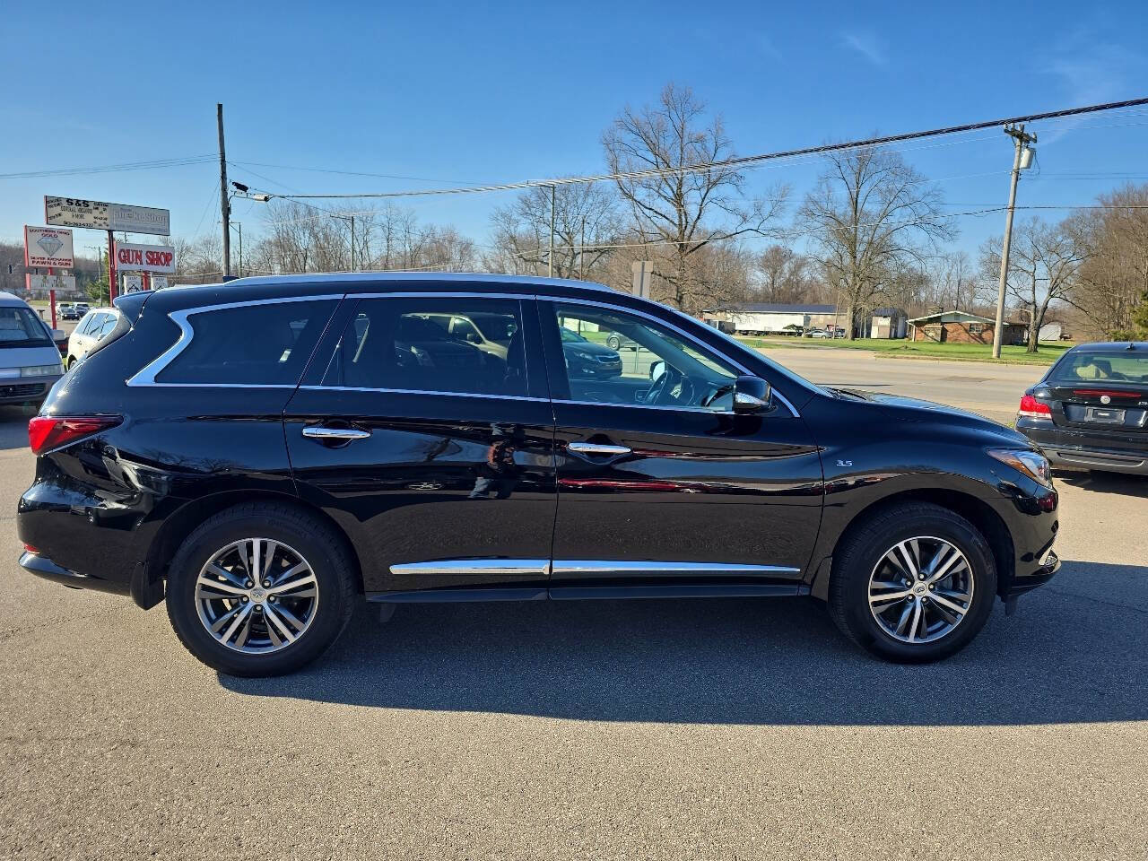 Used 2019 INFINITI QX60 Luxe w/ Essential Package image 12