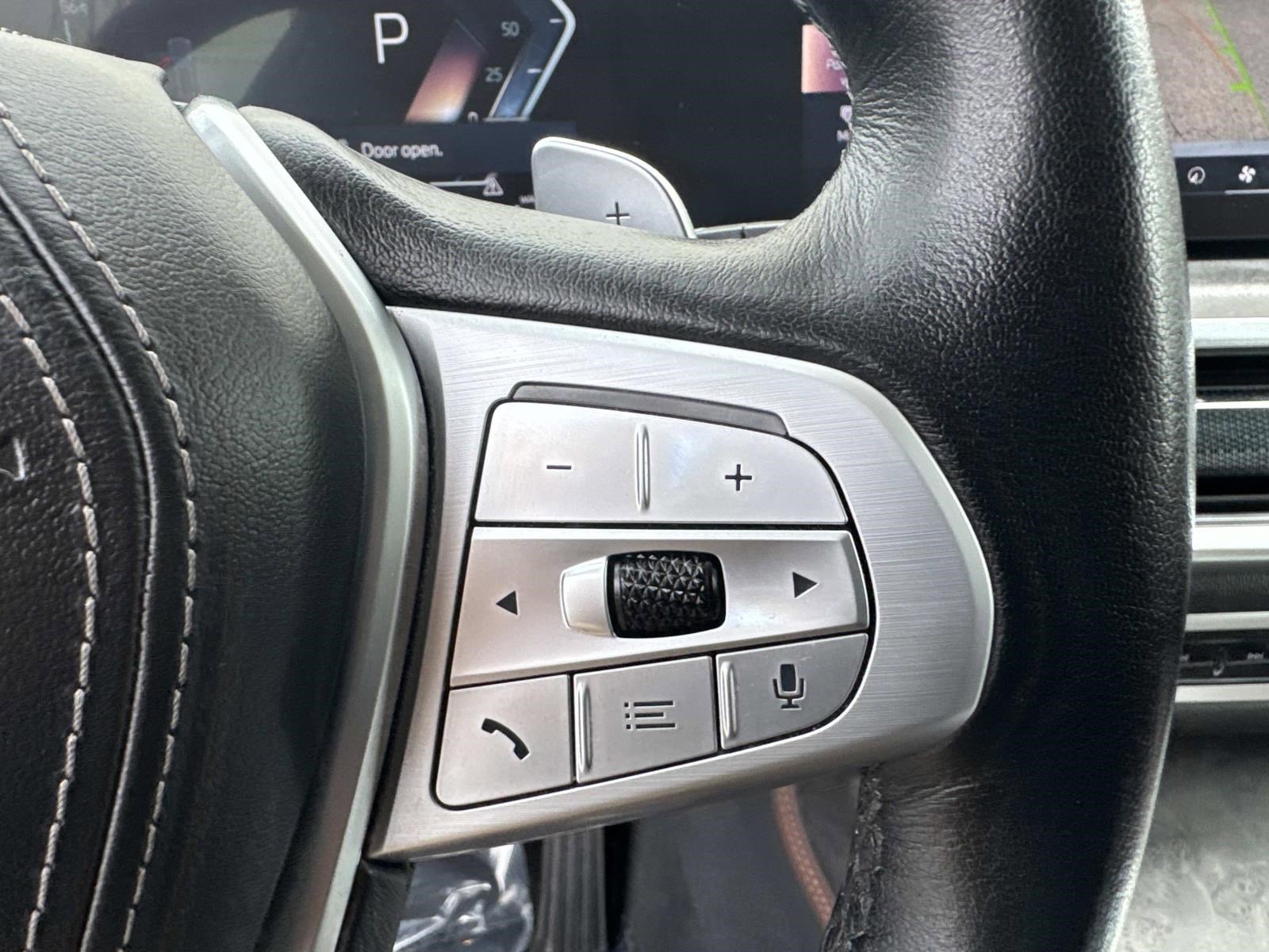 Certified 2024 BMW X7 xDrive40i w/ Executive Package image 31