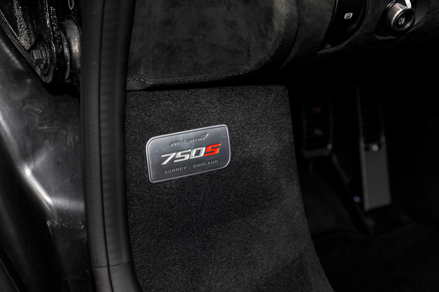 Used 2026 McLaren 750S Spider RWD image 24