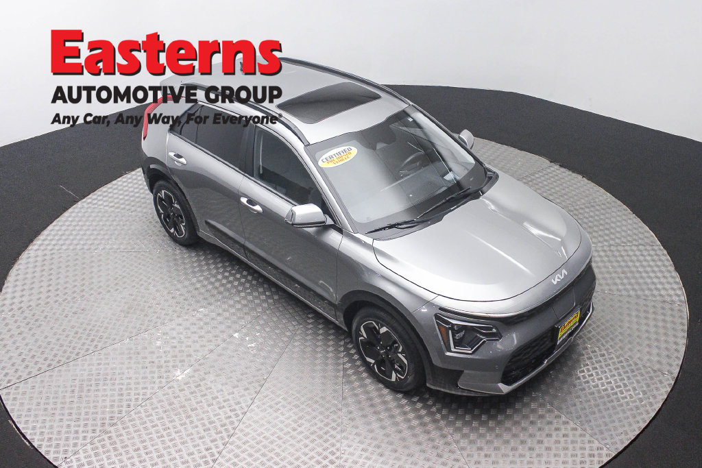 Used 2023 Kia Niro Wave w/ Wave Preserve Package FWD image 4