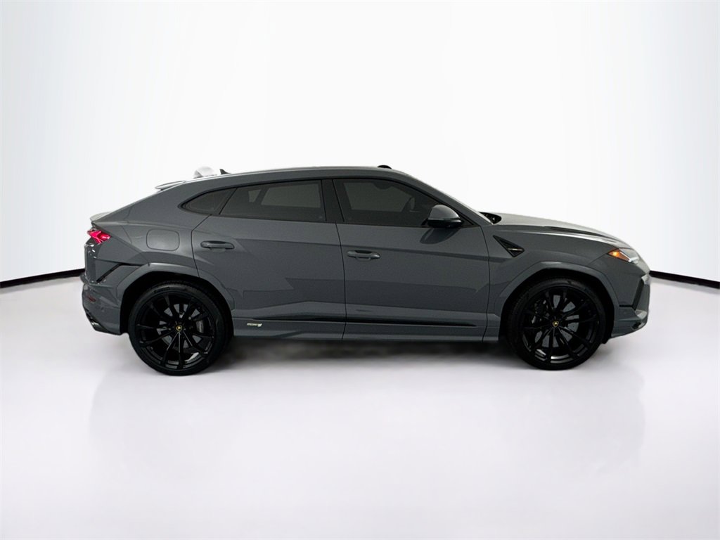 Used 2024 Lamborghini Urus S image 4