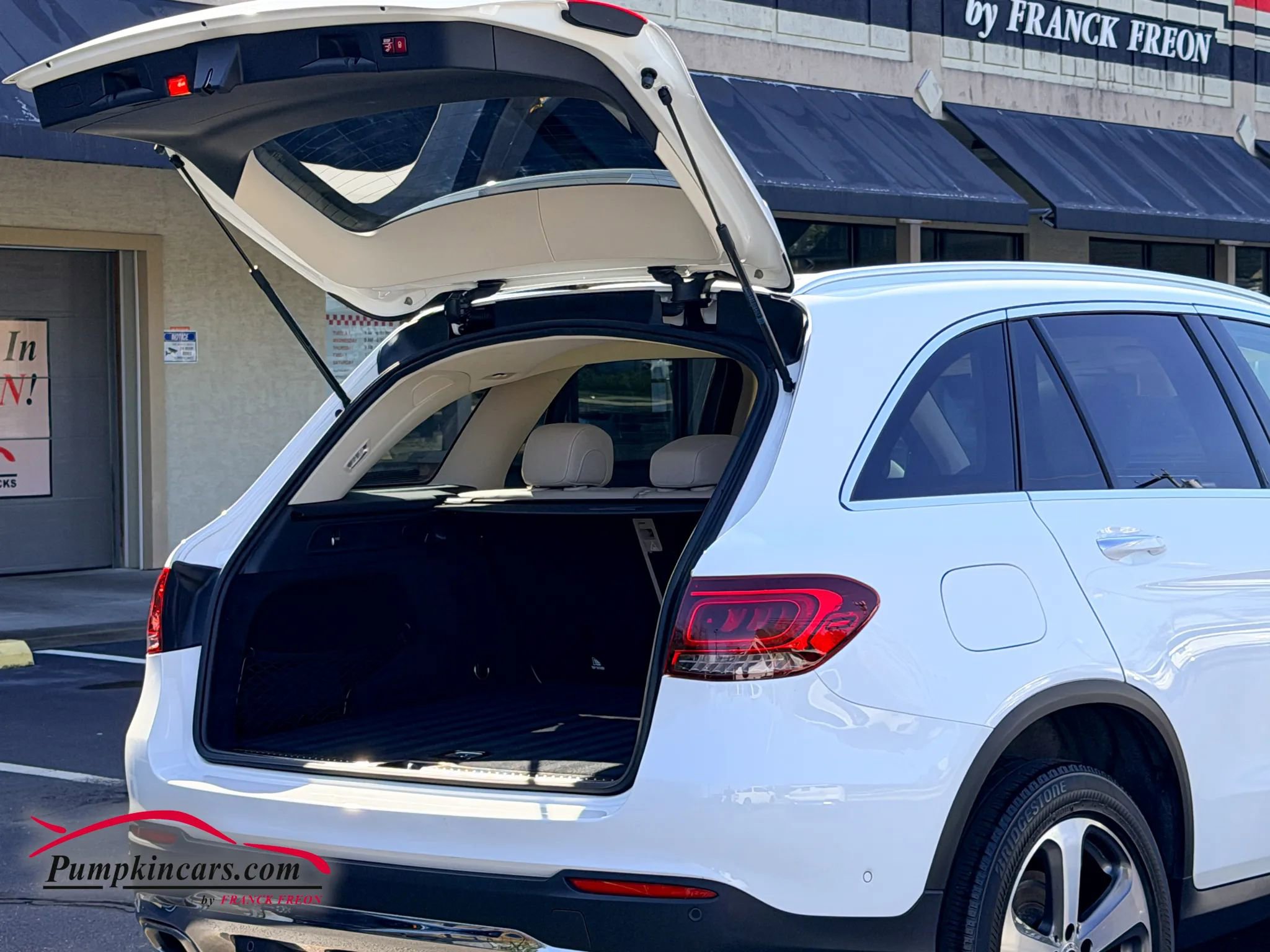 Used 2020 Mercedes-Benz GLC 300 4MATIC image 13