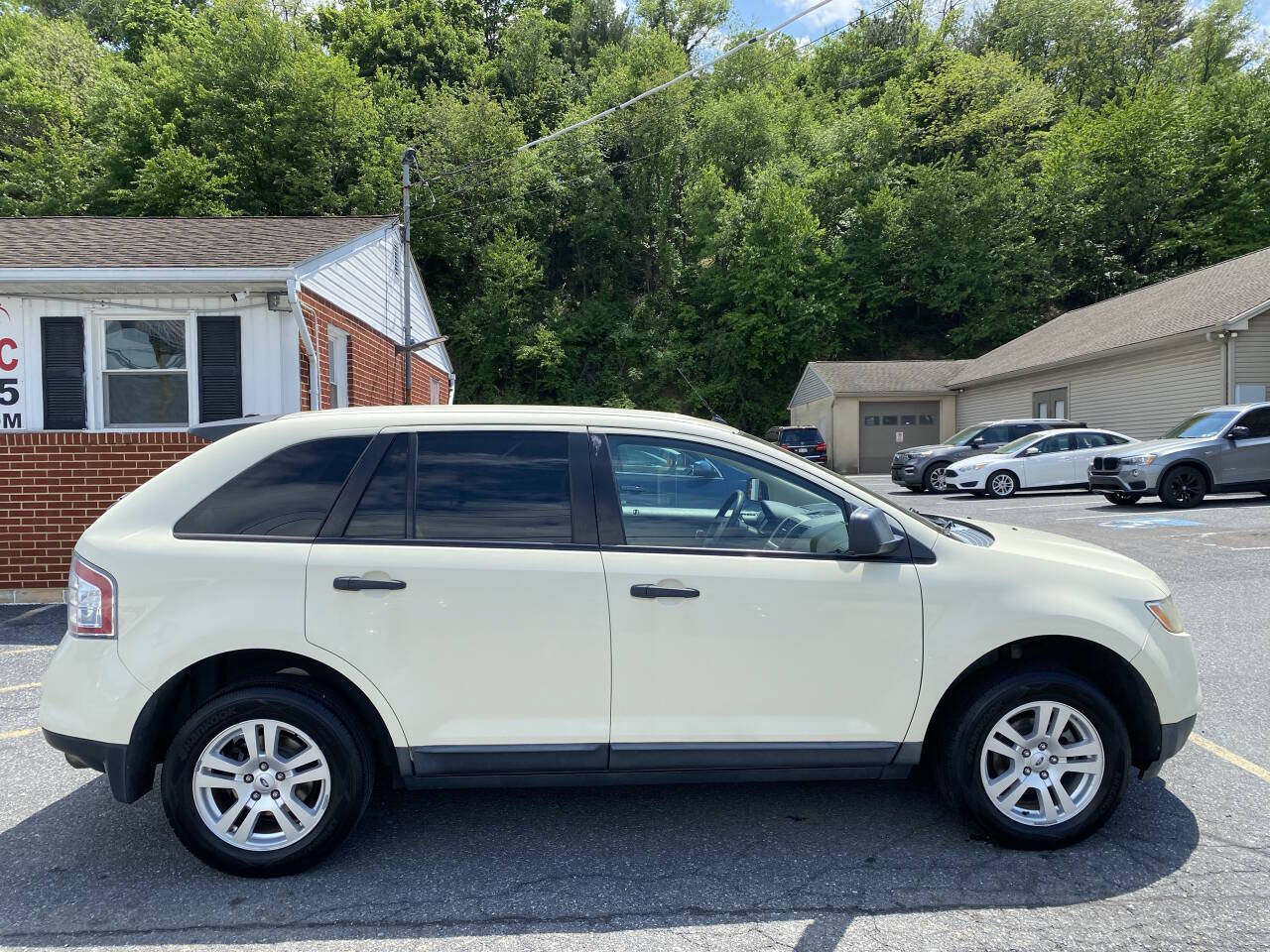 Used 2008 Ford Edge SE FWD image 4