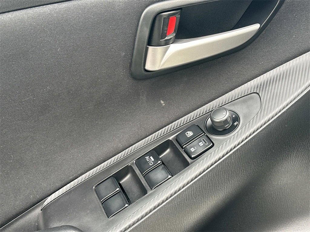 Used 2019 Toyota Yaris LE image 16