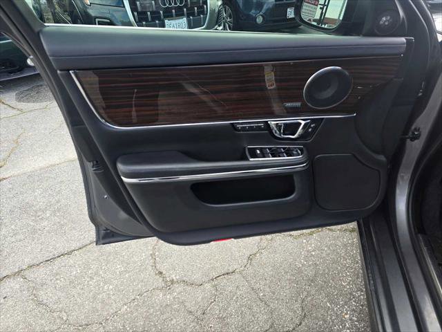 Used 2017 Jaguar XJ R-Sport image 22