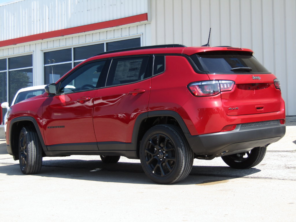 New 2026 Jeep Compass Latitude AWD/4WD image 10
