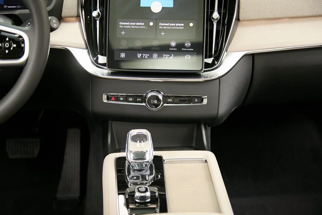 New 2026 Volvo XC90 B6 Ultra w/ Lounge Package image 28