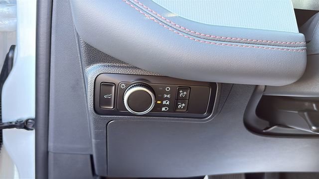 New 2026 Ford Explorer Active RWD image 18