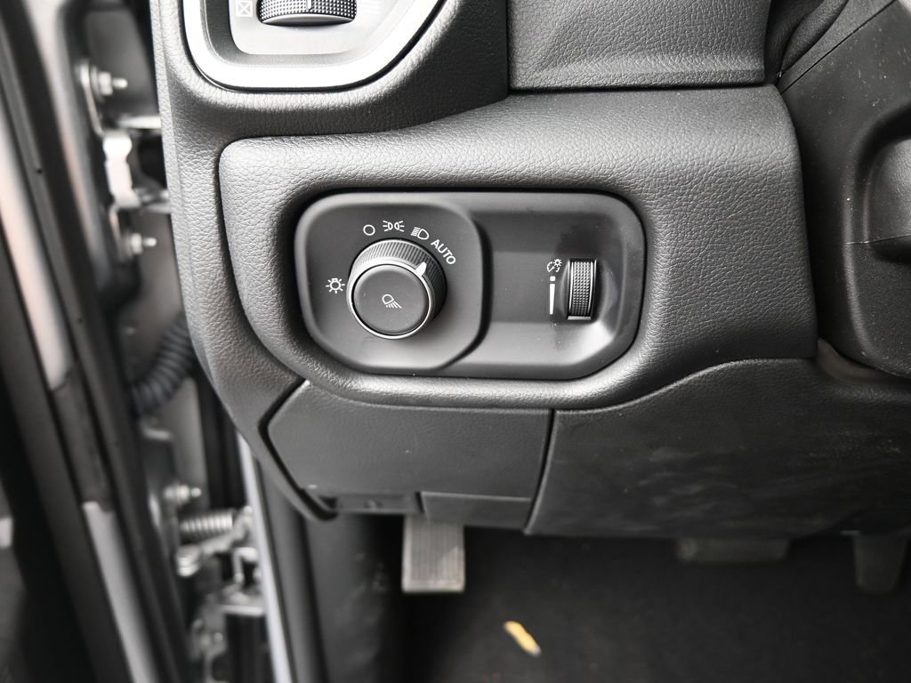 Used 2024 RAM 3500 Tradesman image 32