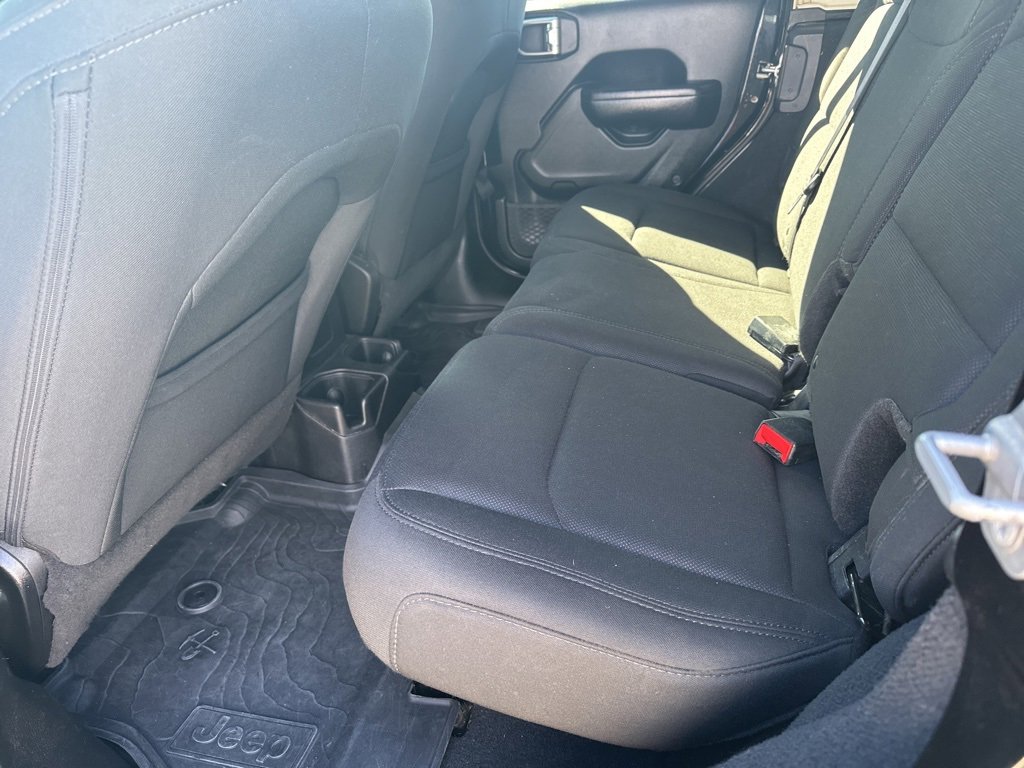 Used 2018 Jeep Wrangler Unlimited Sport S image 19