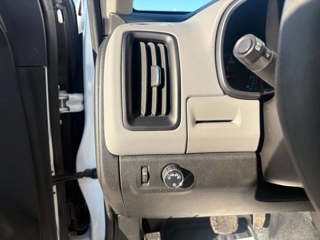 Used 2016 Chevrolet Colorado W/T image 11