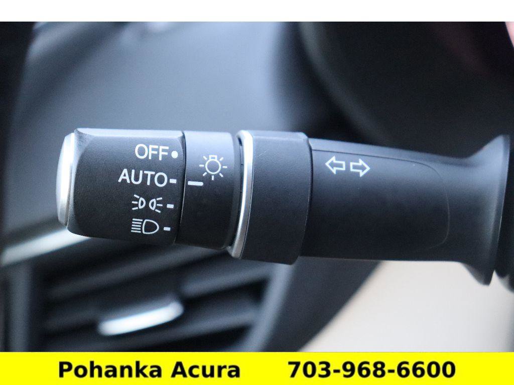 Certified 2025 Acura TLX w/ Technology Package image 10