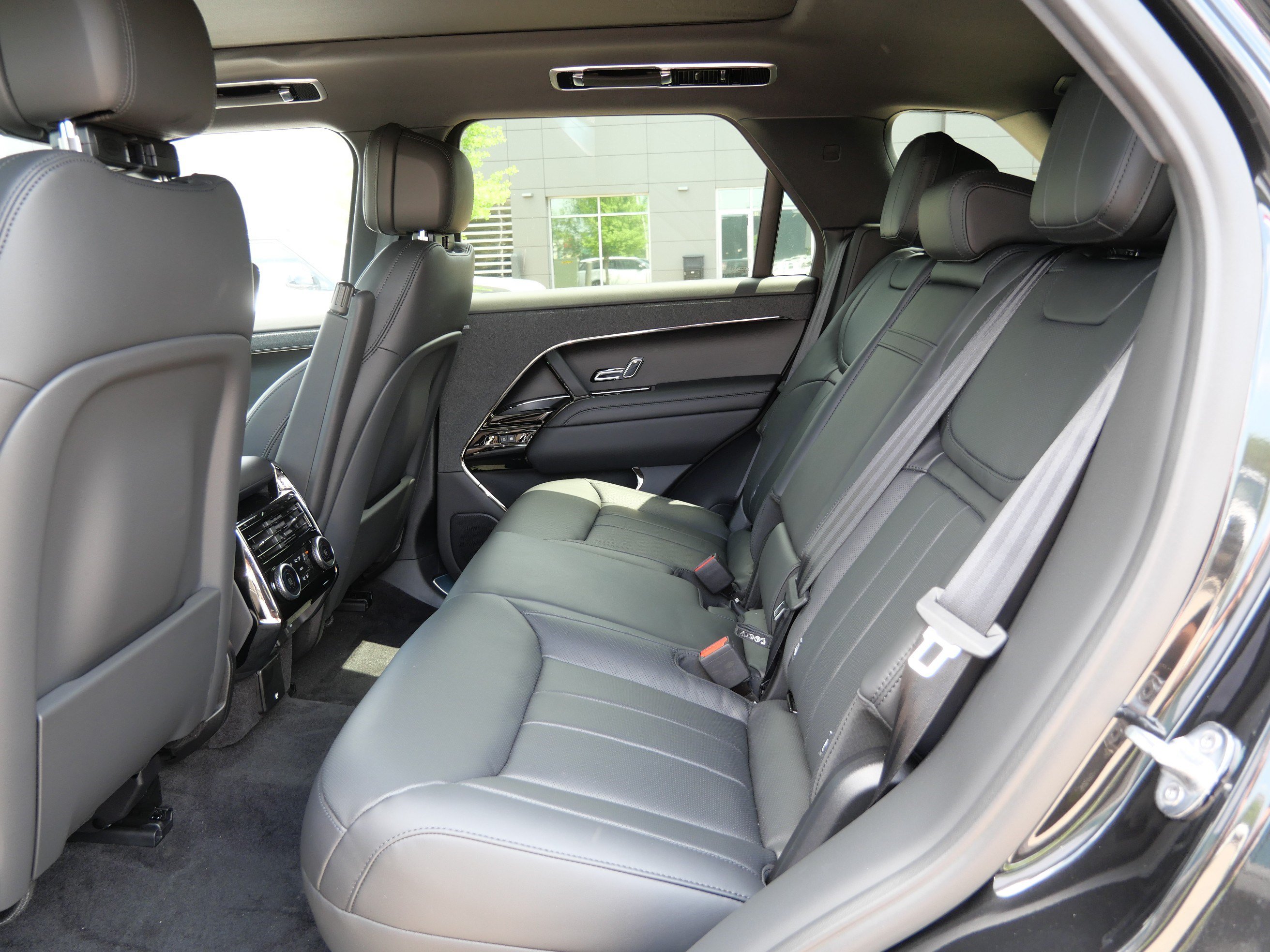 New 2026 Land Rover Range Rover Sport Dynamic SE AWD/4WD image 5