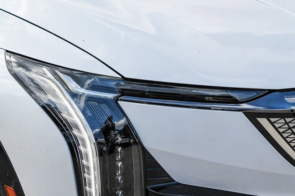 Used 2025 Cadillac Optiq Sport 1 image 20