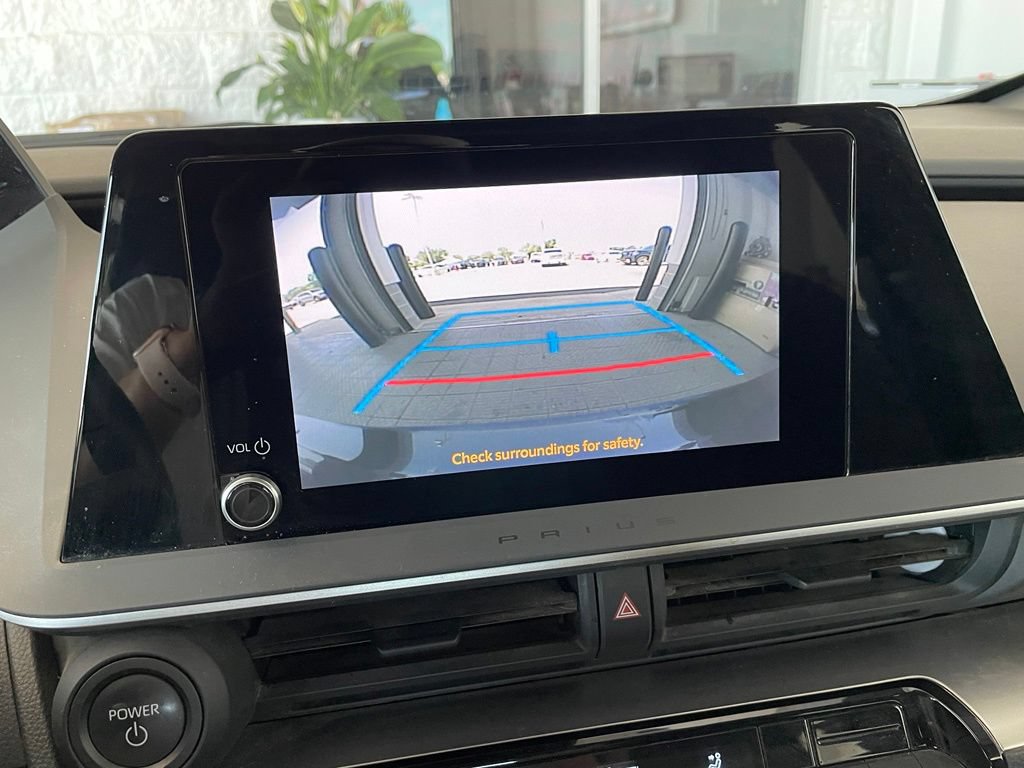 Used 2023 Toyota Prius LE FWD image 16