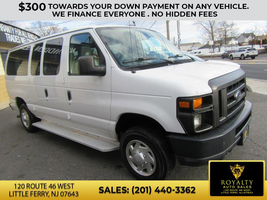 Used 2011 Ford E-150 and Econoline 150 E-150 XLT image 4