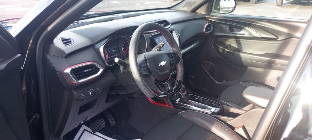 Used 2023 Chevrolet TrailBlazer RS w/ Convenience Package image 8