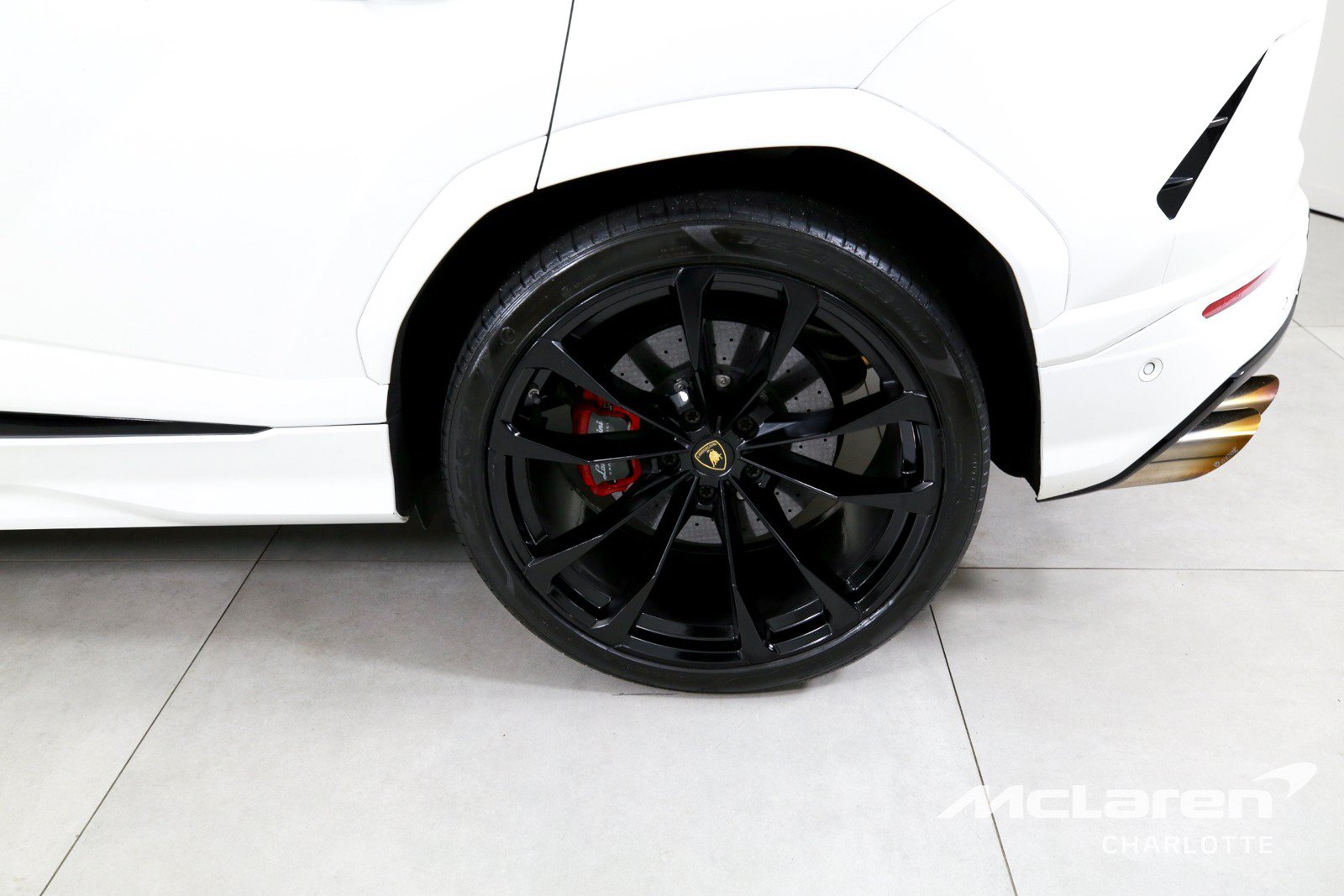 Used 2020 Lamborghini Urus AWD/4WD image 36