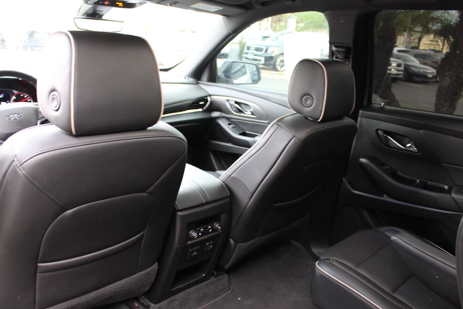 Used 2023 Chevrolet Traverse Premier w/ Redline Edition image 34
