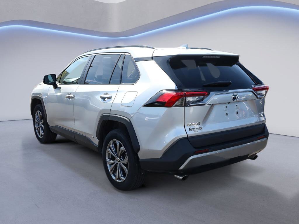 Used 2022 Toyota RAV4 Limited AWD/4WD image 5