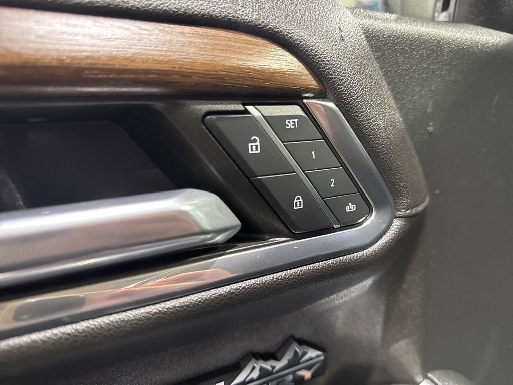 Used 2023 Chevrolet Silverado 1500 High Country w/ LPO, Dark Essentials Package image 16
