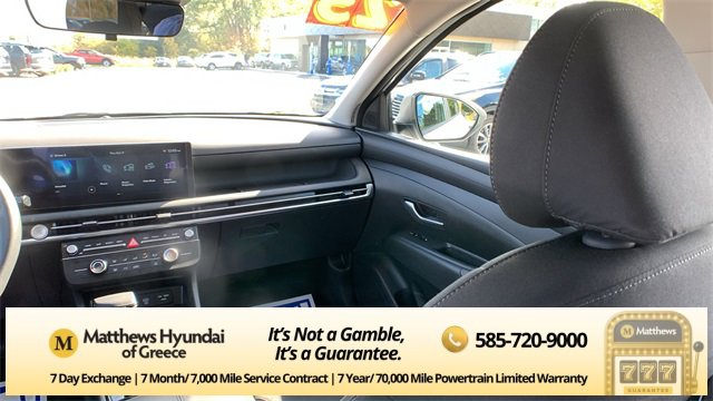 Certified 2025 Hyundai Tucson SE image 21