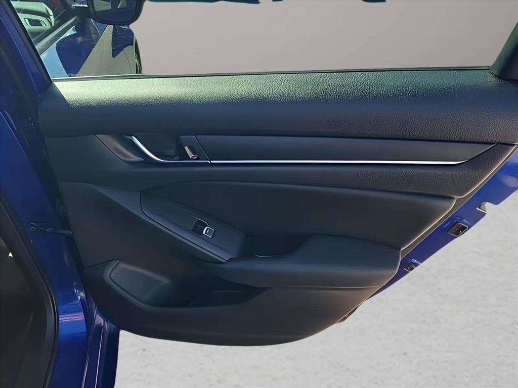 Used 2018 Honda Accord Sport image 22