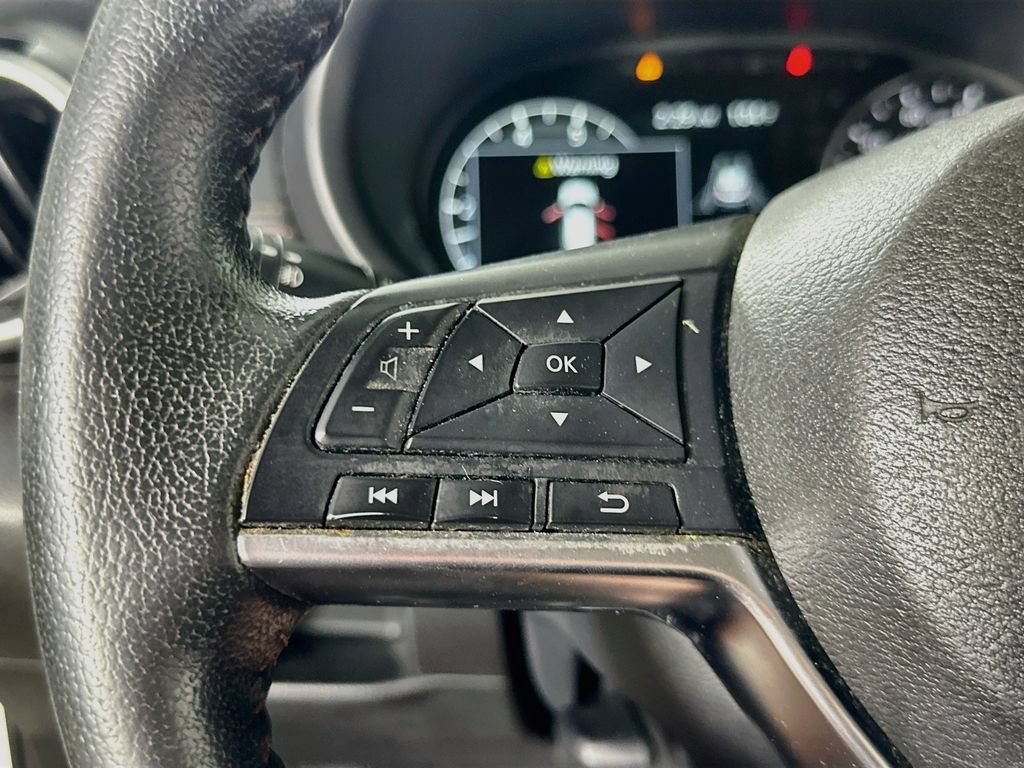 Used 2023 Nissan Kicks SR FWD image 23