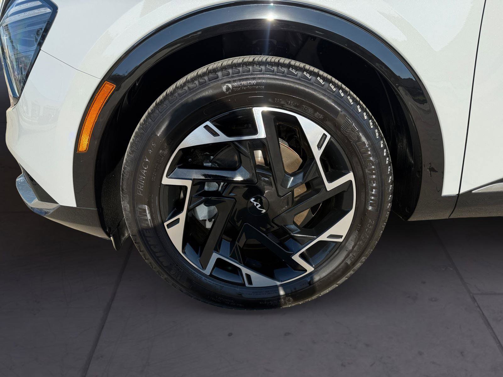 Used 2025 Kia Sportage SX image 14