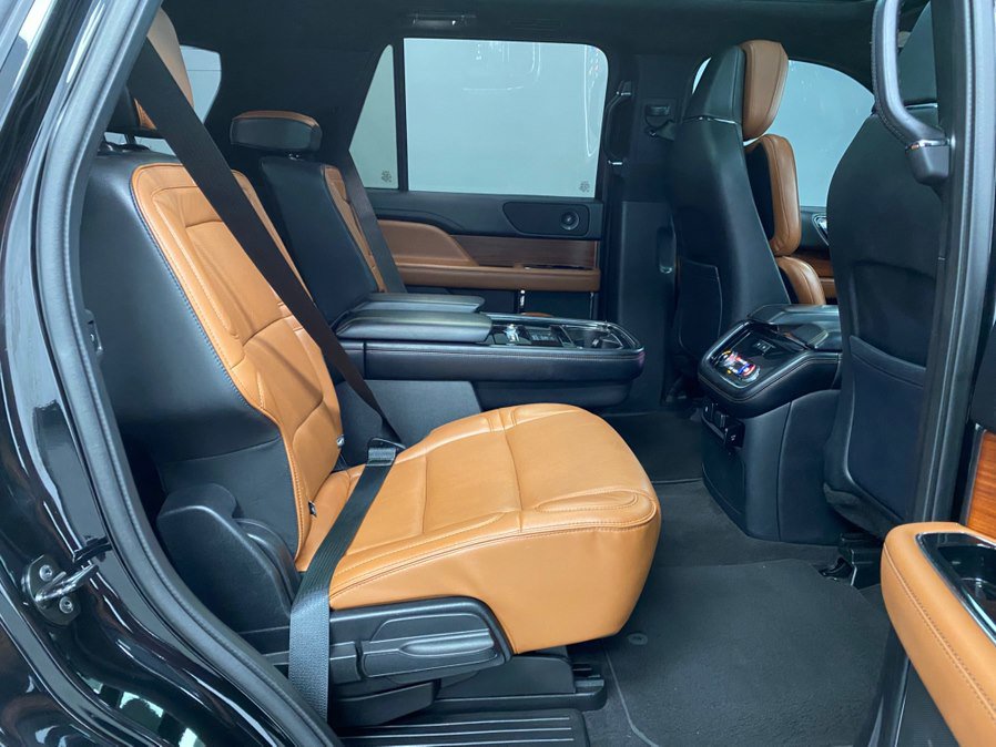 Used 2018 Lincoln Navigator Reserve AWD/4WD image 31