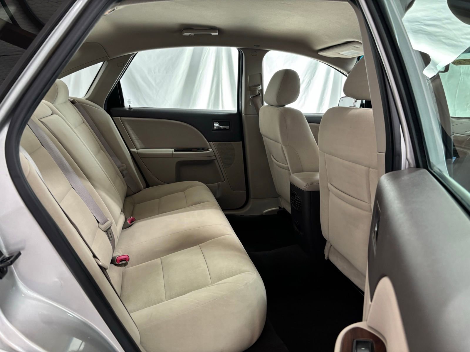 Used 2009 Ford Taurus SEL image 14