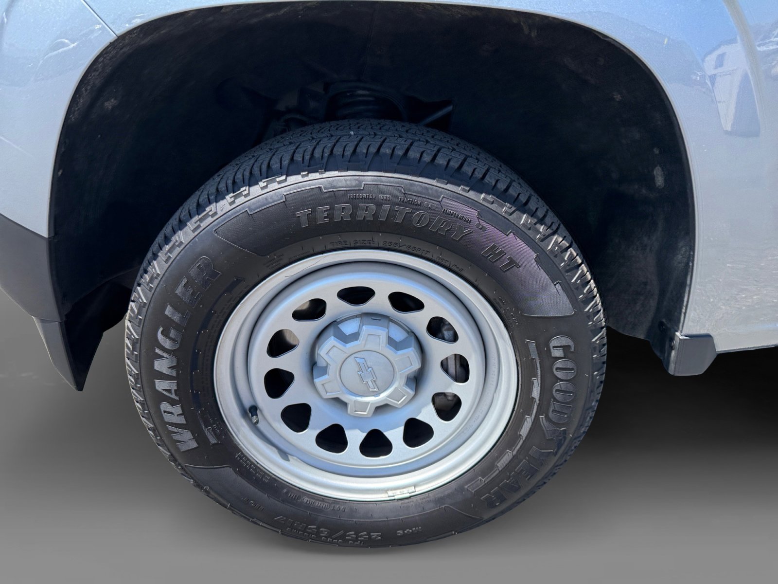 Used 2024 Chevrolet Colorado W/T RWD image 9