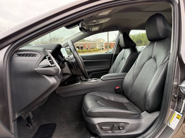 Used 2023 Toyota Camry XSE FWD image 13