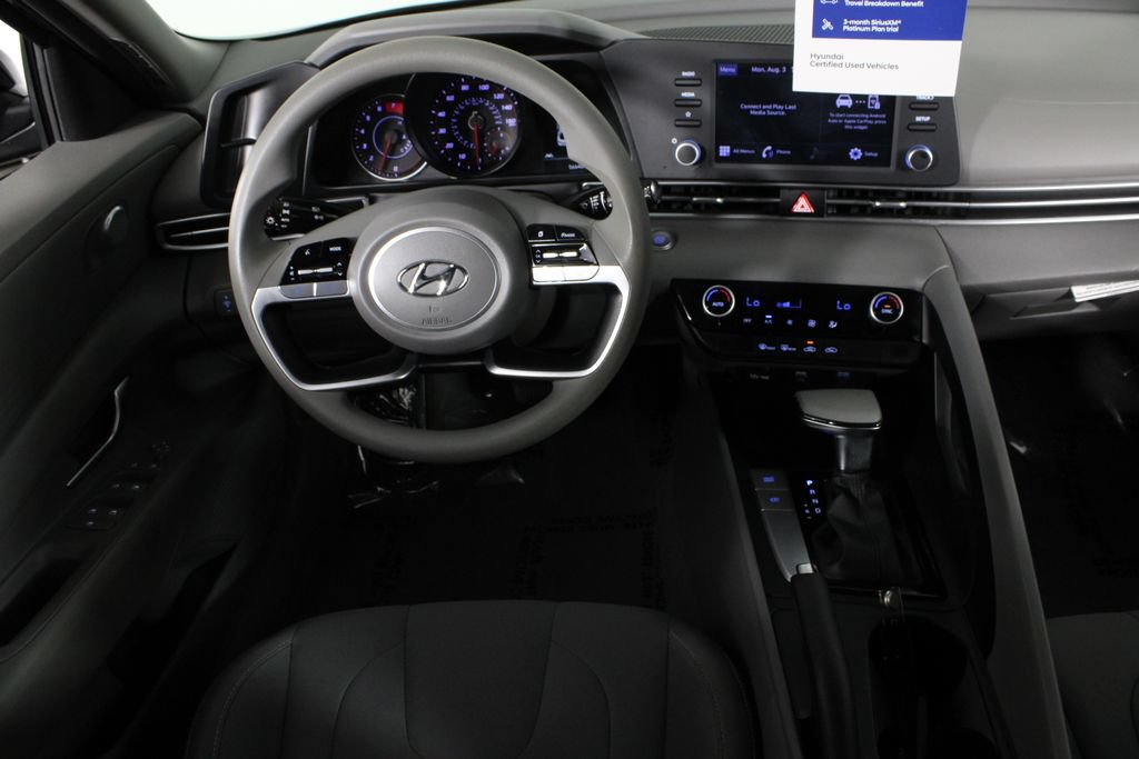 Certified 2022 Hyundai Elantra SEL FWD image 8