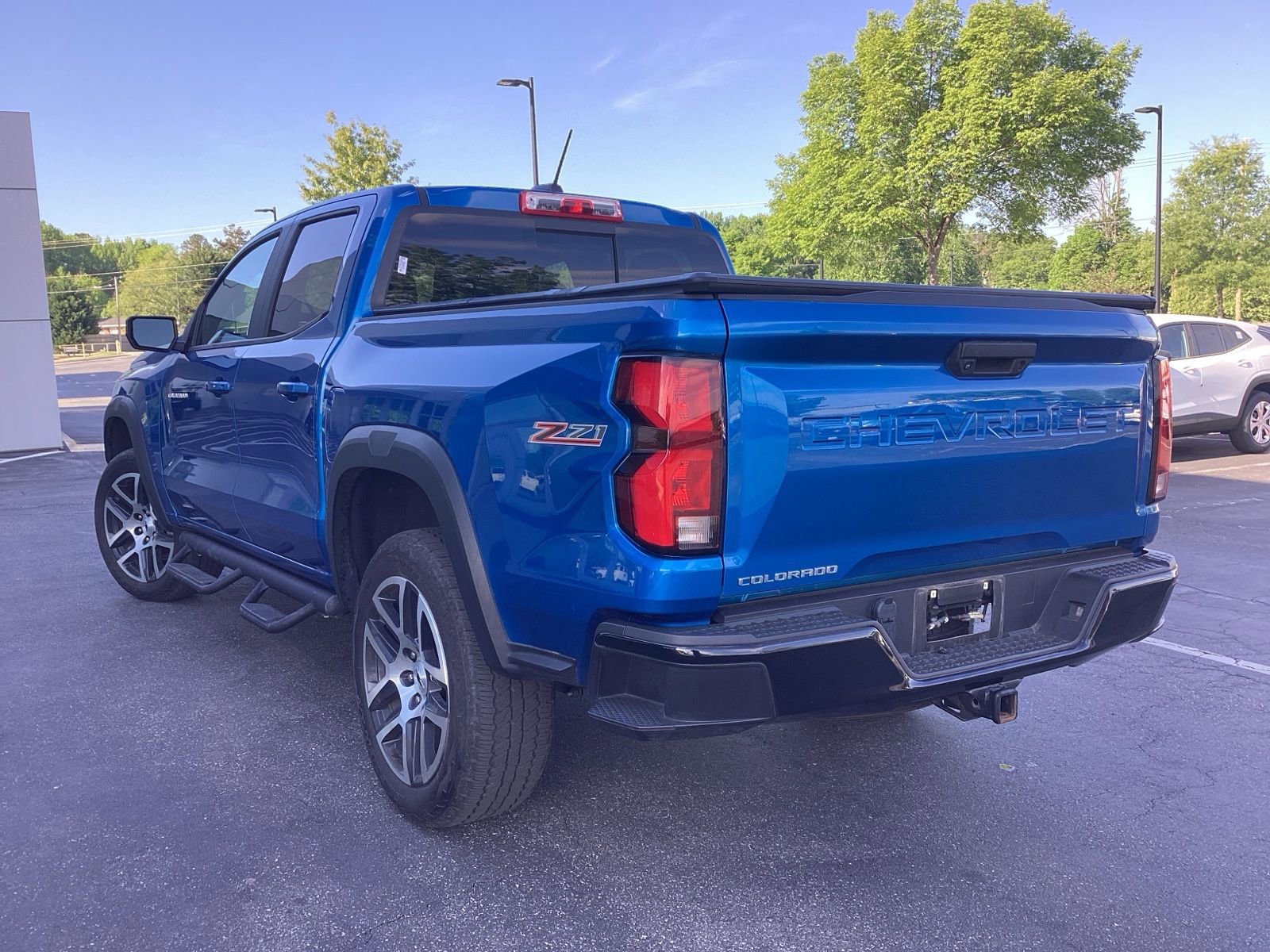 Used 2023 Chevrolet Colorado Z71 w/ Z71 Convenience Package 2 image 2