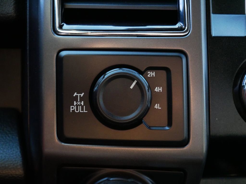 Certified 2019 Ford F150 XLT w/ Equipment Group 302A Luxury image 25