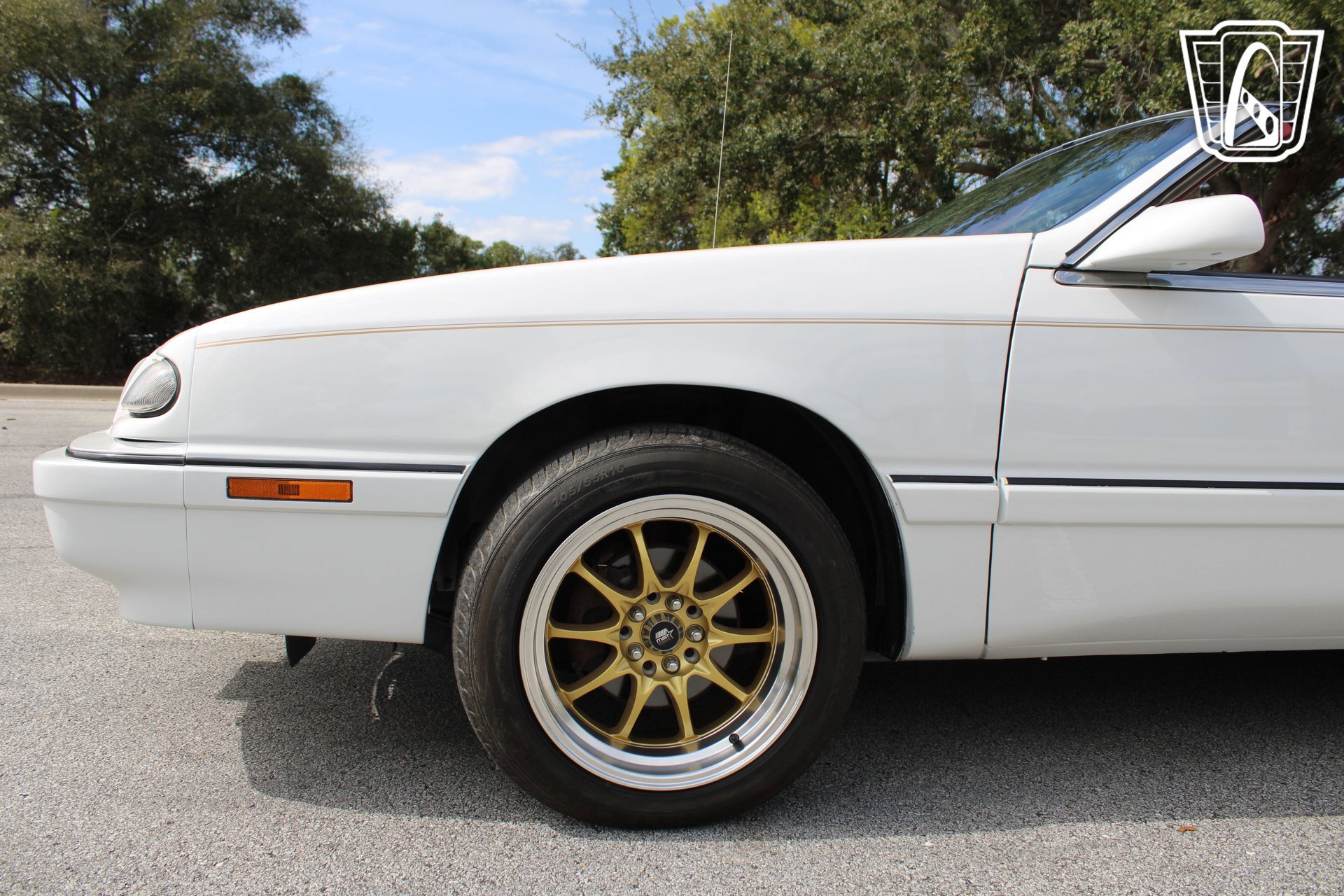 Used 1994 Chrysler LeBaron GTC FWD image 27