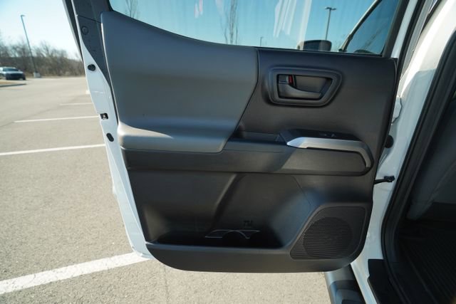 Used 2020 Toyota Tacoma SR5 image 15