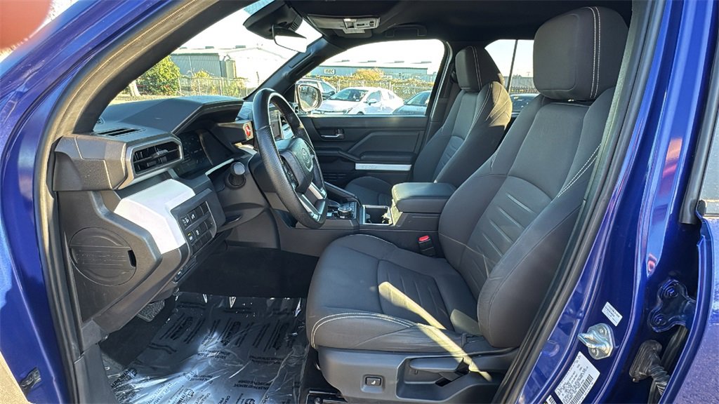 Used 2024 Toyota Tacoma TRD Off-Road image 18