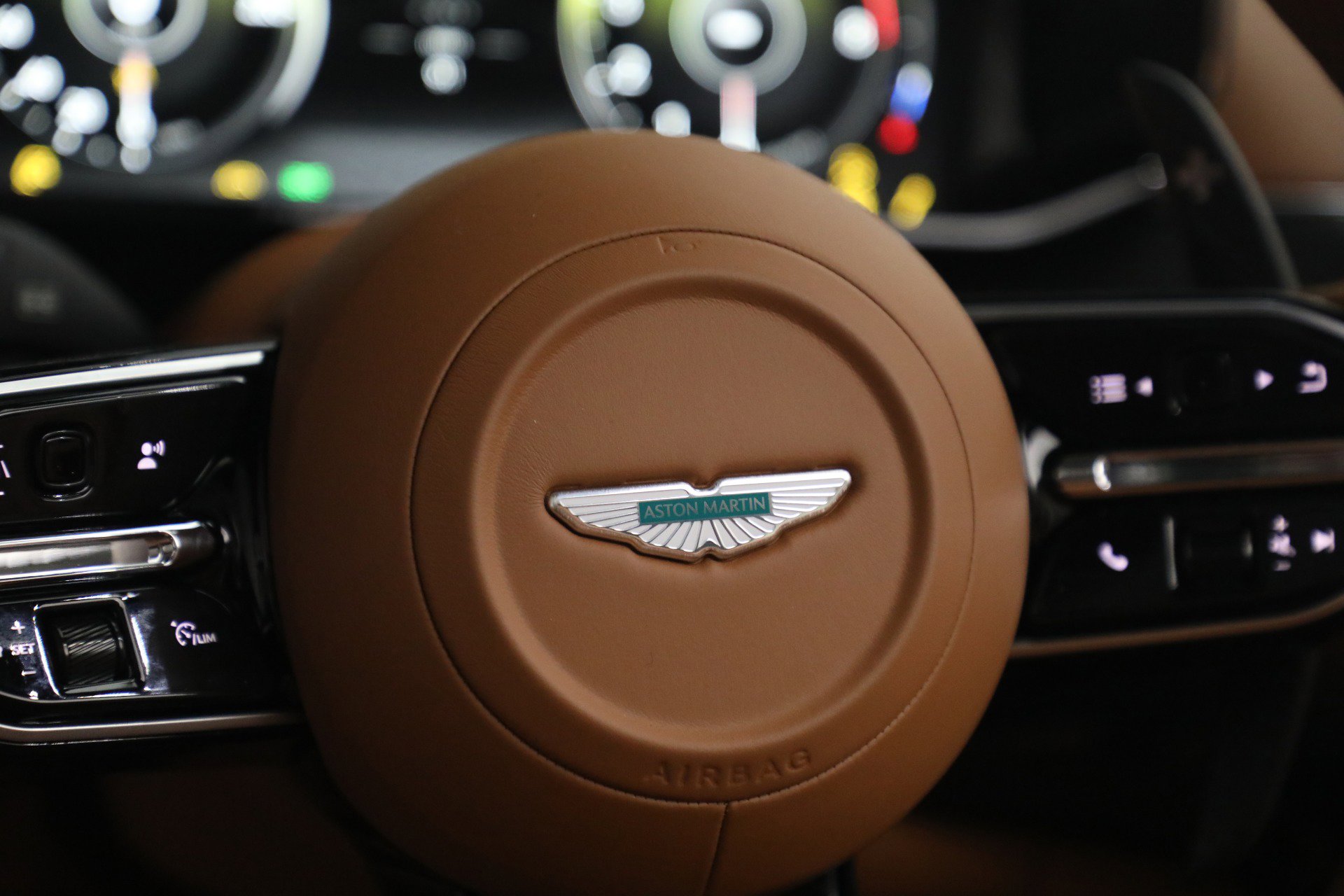 New 2026 Aston Martin V8 Vantage Roadster image 31