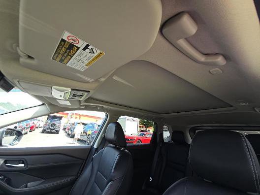 Used 2023 Nissan Rogue SL AWD/4WD image 10