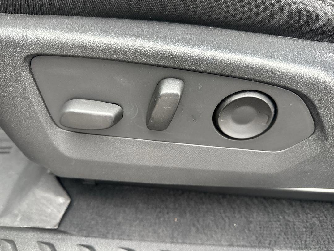 Used 2024 Chevrolet Colorado Trail Boss w/ Advanced Trailering Package image 12